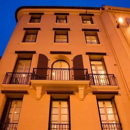 Hotel De La Republique